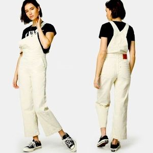LEVI’S cream Corduroy overalls!!!